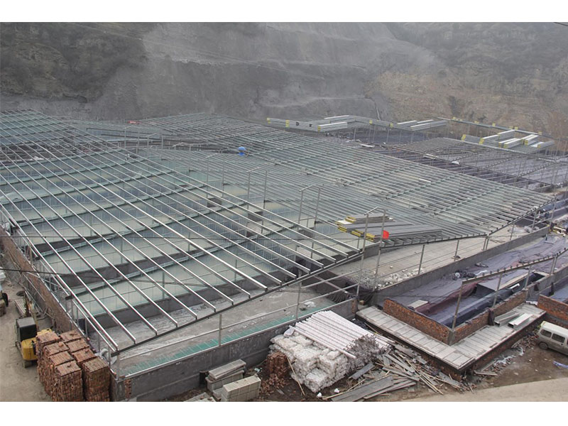 豬場如何選擇適合的養(yǎng)豬設(shè)備？